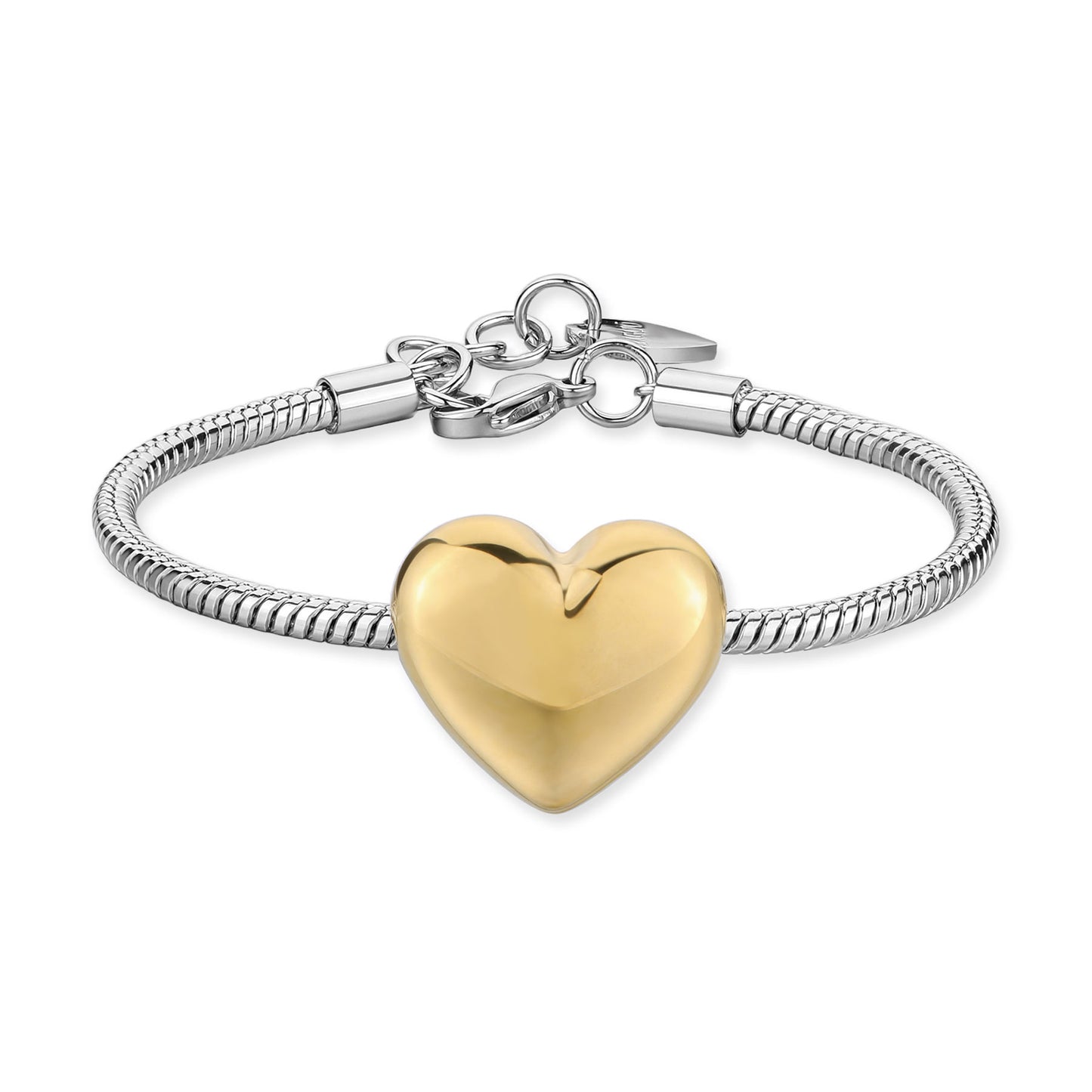 Bracciale in acciaio 316L con maglia a serpente e grande cuore bombato centrale con finitura pvd oro 14K lucido. La chiusura a moschettone silver include una catenella di regolazione e un piccolo charm.