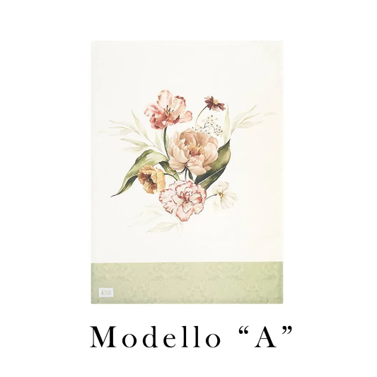 Coppia di canovacci decorativi Nuvole di Stoffa linea Flower Garden con stampe floreali vintage in tonalità pesca e arancio. Il Modello A un bouquet centrale; Entrambi presentano una balza finale in verde salvia.