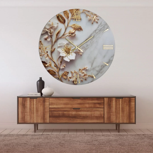 L'orologio "Iris" di Artidea rappresenta una sintesi perfetta tra l'eleganza classica del marmo e la delicatezza del design floreale moderno. Questa versione resinata trasforma un complemento d'arredo funzionale in una vera e propria opera d'arte da esposizione.