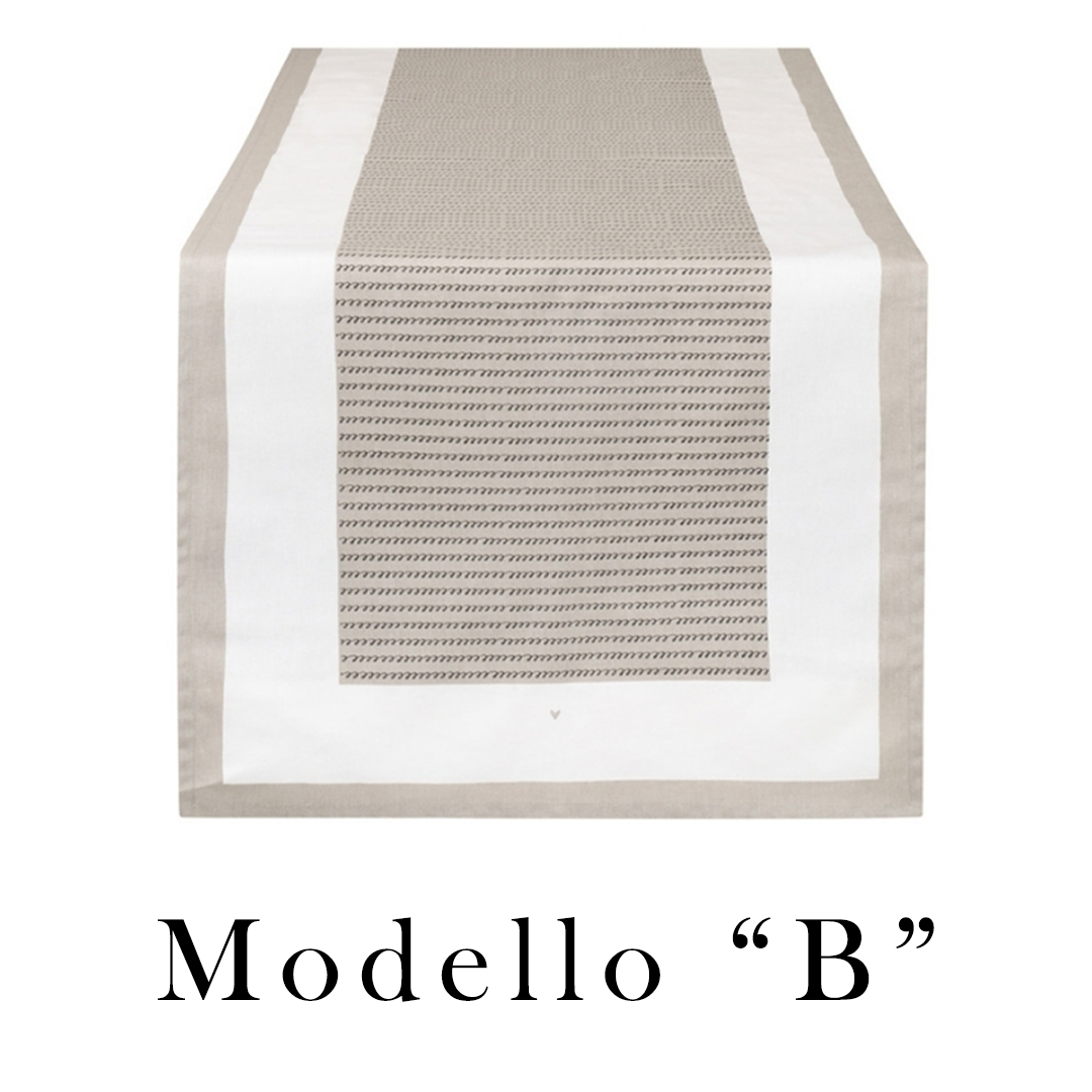 Runner Nuvole di Stoffa linea Friends in cotone bicolore. Modello B con centro beige a micro-pattern geometrico e bordi crema. Design moderno e versatile.