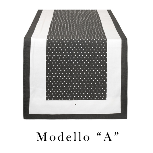 Runner Nuvole di Stoffa linea Friends in cotone bicolore. Modello A con centro nero a pois bianchi e bordi bianchi;