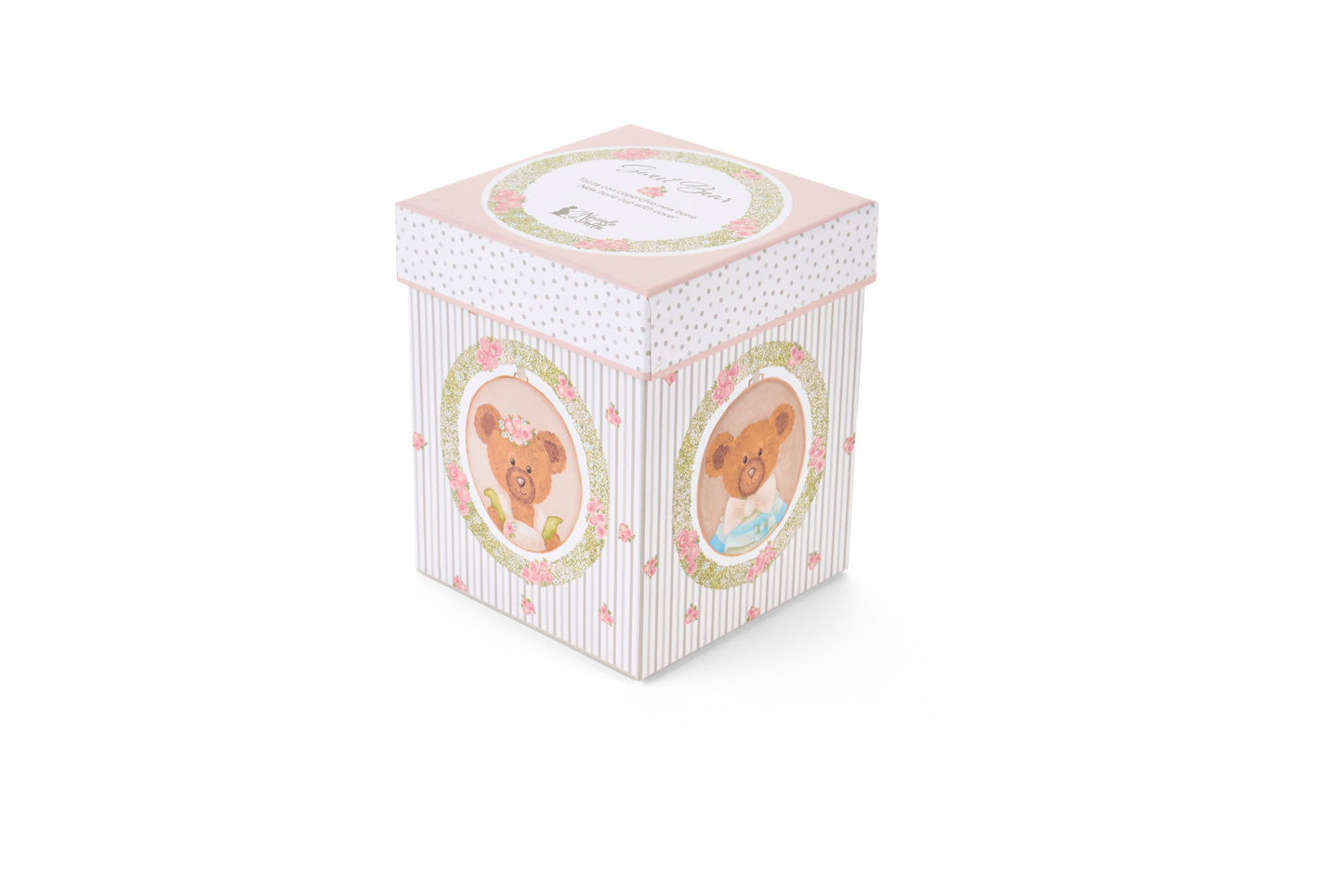 Tazze Nuvole di Stoffa linea Sweet Bear per Pasqua 2026. Medaglione centrale con orsetta e ghirlanda di rose su fondo a pois e bordi a righe sottili. Decorazione tenera per cameretta o tavola.