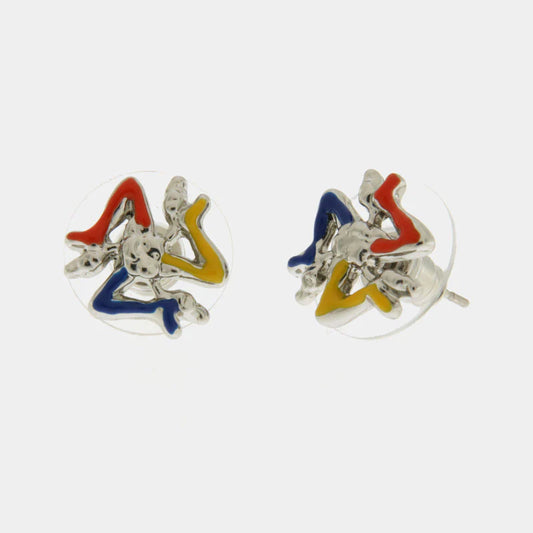 Orecchini a lobo BySimon della collezione Etna a forma di Trinacria argento con dettagli smaltati in rosso, giallo e blu.