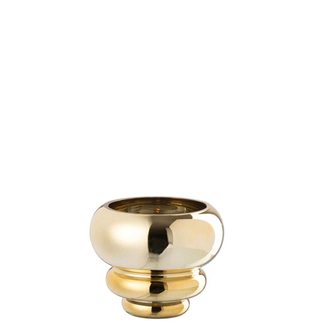 Portacandela / piccolo vaso decorativo modello Julia con finitura oro lucida e specchiata, ideale per impreziosire i tavoli o le superfici di casa con un tocco di eleganza. Questo raffinato complemento d'arredo presenta una struttura bombata con base sagomata a cerchi sovrapposti, perfetta sia per ospitare candele che come originale elemento di design.