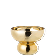 Ciotola decorativa con piede arrotondato della collezione Julia, caratterizzata da una lussuosa finitura oro lucida e specchiata. Qquesto raffinato complemento d'arredo presenta un'ampia coppa superiore e una base sferica bombata, ideale per essere utilizzato come elegante centrotavola, svuotatasche o come sofisticato elemento di design per arricchire gli ambienti di casa.
