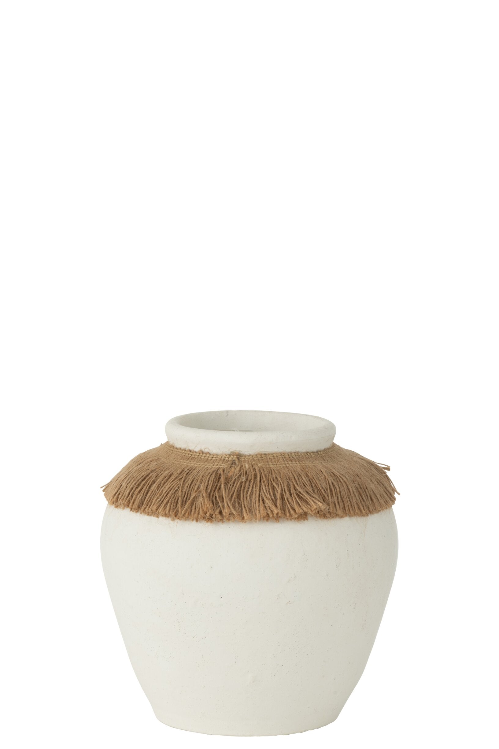 Vaso piccolo in ceramica della collezione Ibiza "Oceano Azul" di Jolipa, caratterizzato da una struttura bombata bianca con superficie dall'aspetto materico e naturale. Questo complemento d'arredo è decorato sulla parte superiore da un colletto in juta sfrangiata marrone, ideale per arricchire ambienti in stile boho chic o etnico.