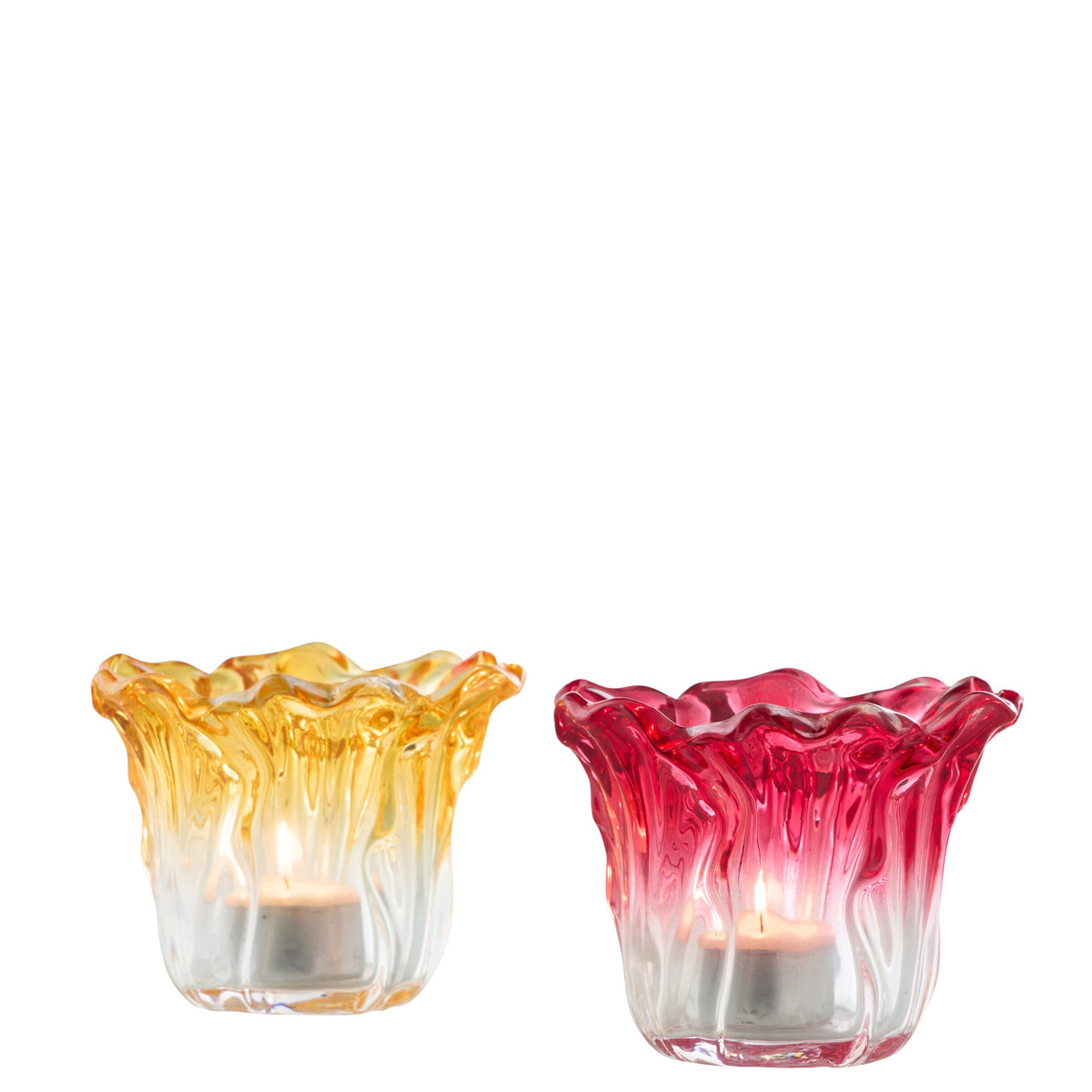 Porta t-light in vetro dal bordo ondulato e frastagliato, con sfumatura colorata assortita tra giallo ambra e rosso rubino. Portacandela decorativo dalla forma irregolare, ideale per l'home décor e come idea regalo.