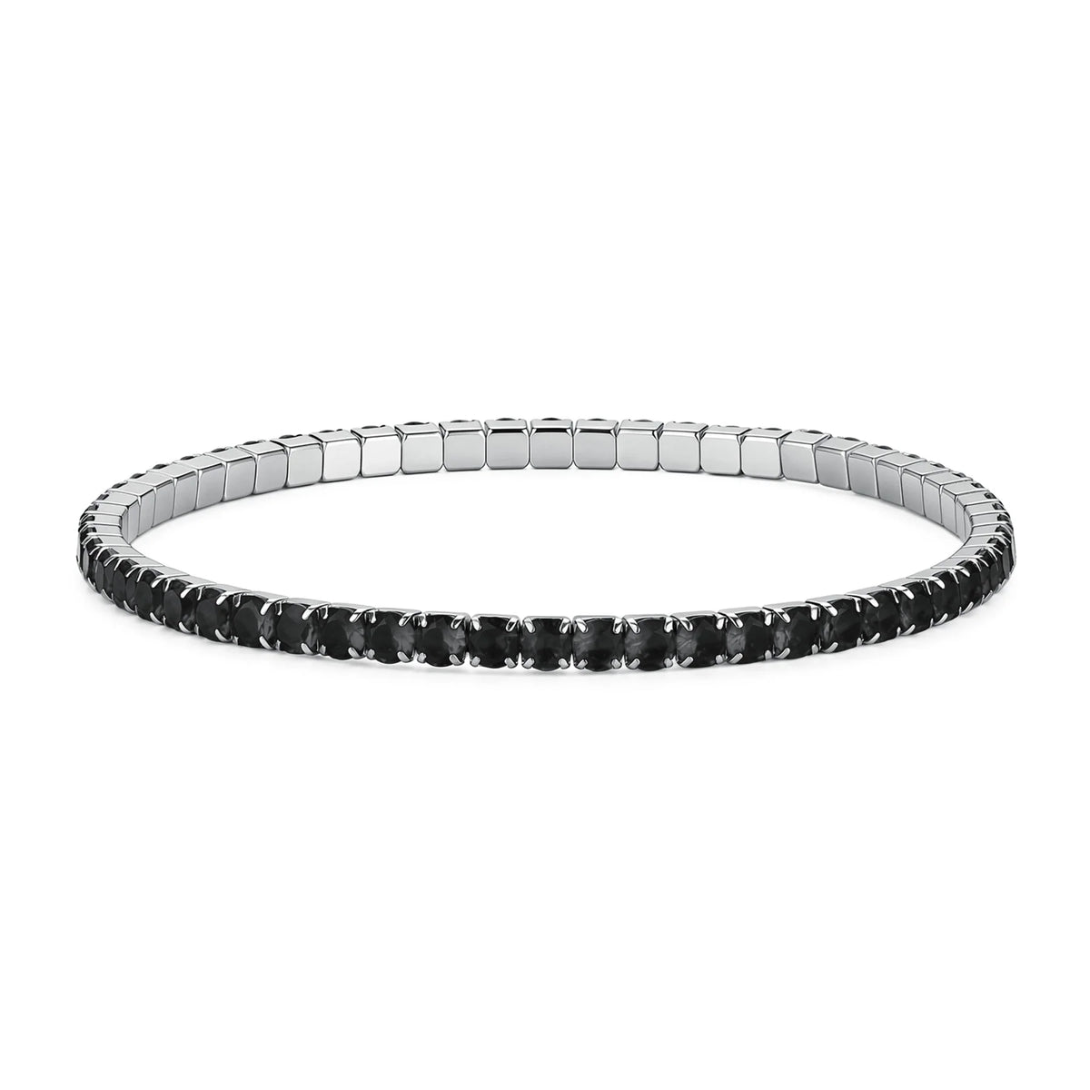 Bracciale tennis elastico con elementi cubici argentati e cristalli neri incastonati lungo tutta la circonferenza. Gioiello scintillante senza chiusura, ideale per l'uso quotidiano e come idea regalo.