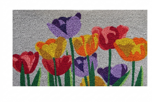 Un elegante prato di tulipani colorati (rosso, giallo e viola) che si staglia su un fondo grigio neutro.