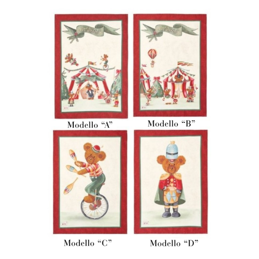 Set di quattro strofinacci natalizi "Bear Wonderland" di Nuvole di Stoffa con illustrazioni di orsetti a tema circo (modelli A, B, C, D) su fondo panna con bordi rossi e verdi.