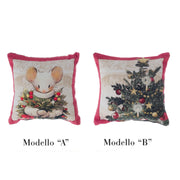 Coppia di cuscini profumati linea Favola di Natale. Le illustrazioni mostrano topini vestiti a festa e alberi di Natale. Ideali come decorazione per armadi o alberi, emanano una fragranza festiva.