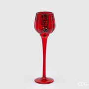 Candelabro a calice EDG in vetro rosso con coppa dalla finitura martellata e lungo stelo su base rotonda. Portacandela elegante, ideale per l’home décor e come idea regalo.