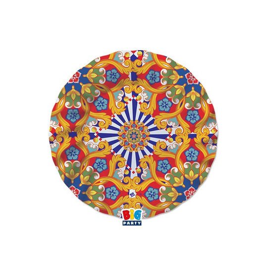 Un piatto di carta usa e getta della linea "Sicilia" di Big Party. Il design richiama l'estetica dei carretti siciliani, con una vivace decorazione a ruota e motivi geometrici nei toni del rosso, giallo e blu su sfondo bianco. Al centro spicca l'illustrazione di greche ornamentali colorate.