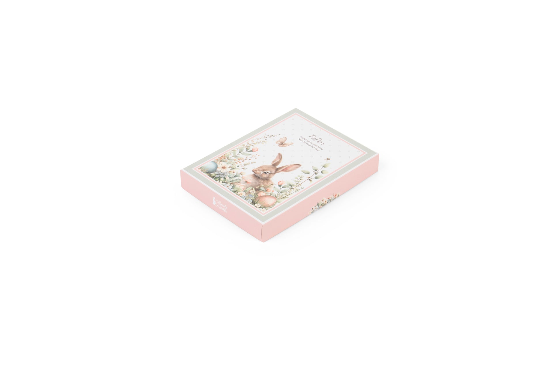 Piattino Nuvole di Stoffa linea PePen in porcellana. Decorazione pasquale con ghirlanda di coniglietti, uova colorate e fiori di campo. Confezione regalo inclusa, stile shabby chic.