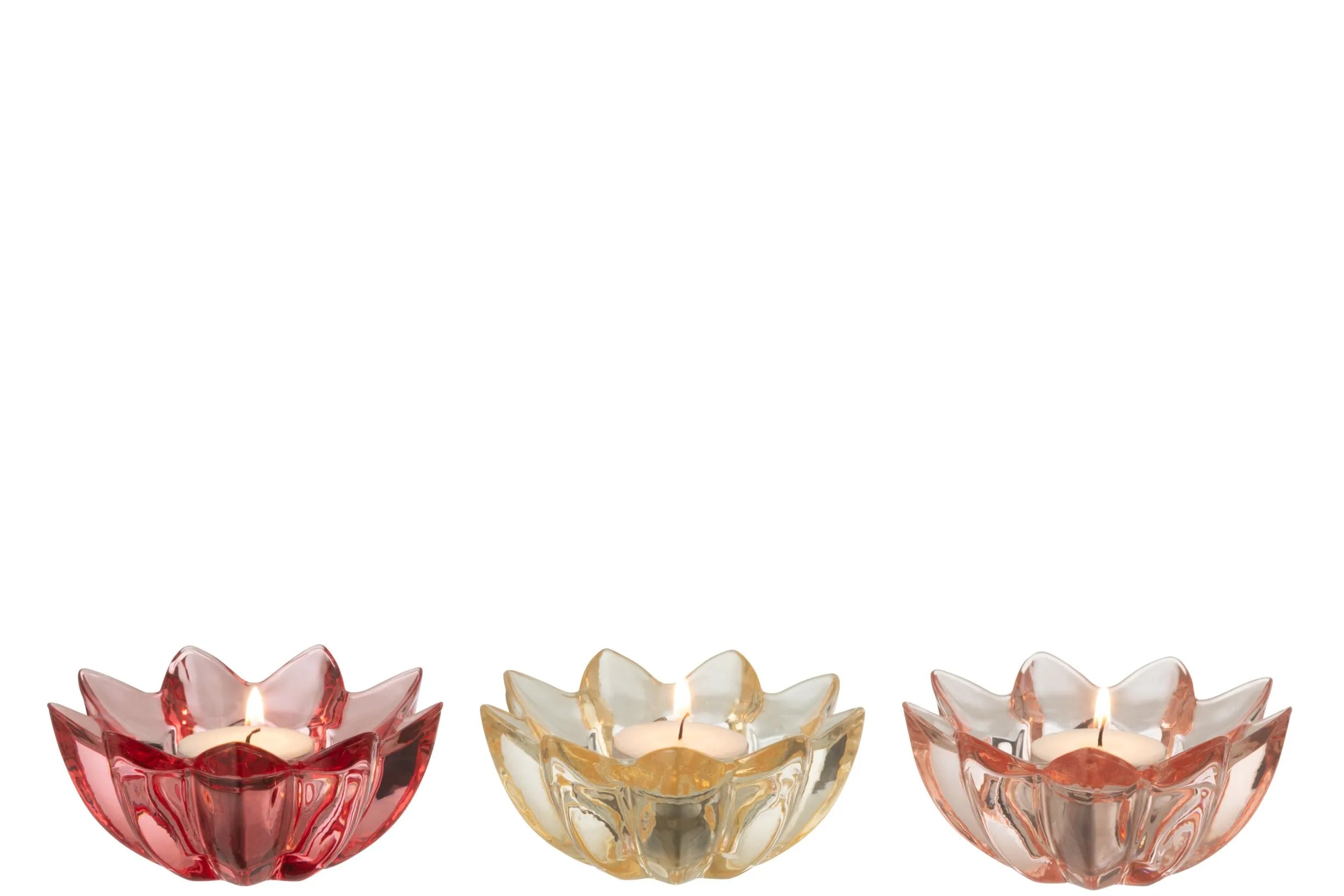 Portacandele a forma di fiore in vetro colorato assortiti firmati Jolipa, caratterizzati da petali sagomati e sfaccettati che creano eleganti riflessi di luce con le candele tea light. Disponibili nelle vivaci varianti trasparente rosa pastello, crema e rosso, questi piccoli candelabri decorativi di design sono perfetti per abbellire la tavola, creare atmosfera negli interni o come colorata idea regalo home decor.