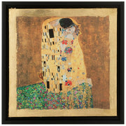 Quadro decorativo con cornice nera firmato Jolipa, che riproduce la celebre opera "Il Bacio" di Gustav Klimt impreziosita da luminosi dettagli in foglia oro. Questa raffinata stampa artistica da parete unisce l'eleganza classica del capolavoro a uno stile moderno e lussuoso, ideale per valorizzare l'arredamento del soggiorno, della camera da letto o dell'ufficio.