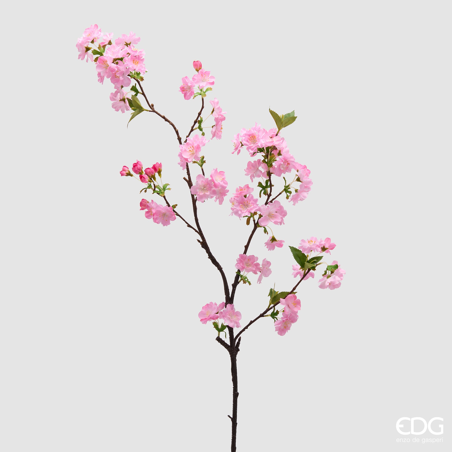 Ramoscello di ciliegio artificiale EDG Enzo de Gasperi in silicone. Fiori realistici e foglioline sul ramoscello scuro. La sua altezza di 90cm lo rende ideale per decorazioni floreali durevoli e home decor importante.