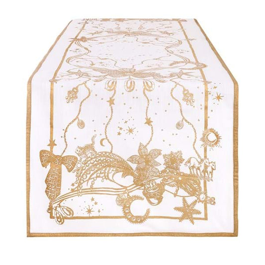 Runner da tavola bianco con stampa natalizia dorata. Il decoro include fiocchi, ghirlande di stelle, lune e piccoli animali fiabeschi lungo i bordi. Design elegante e magico Blanc Mariclò.