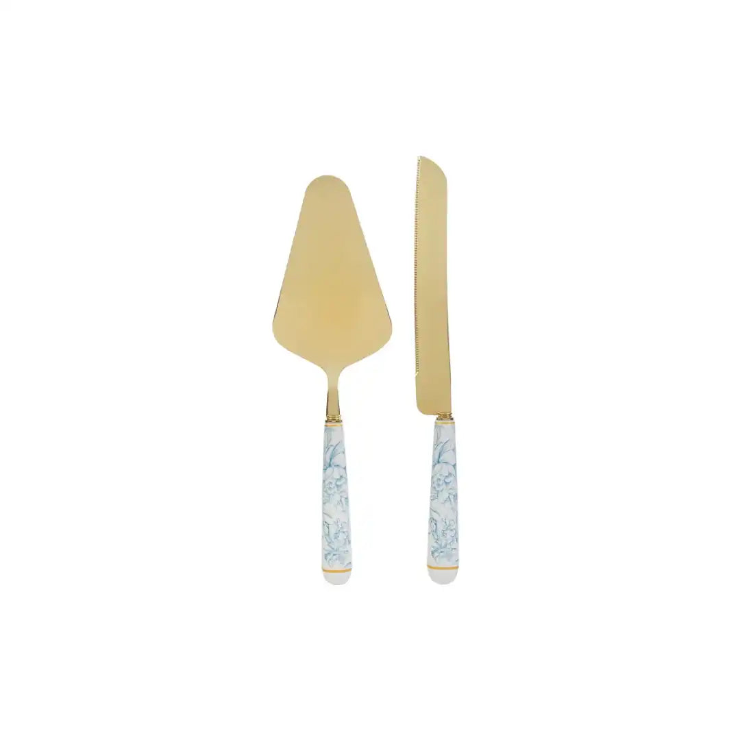 Set da servizio taglia torta da due pezzi oro con decoro azzurro firmato Le Stelle, composto da una paletta e un coltello da dolci in metallo dorato con eleganti manici in porcellana bianca decorati da motivi floreali celestini. Questo raffinato set di posate per dolci è completato da una custodia regalo rettangolare coordinata con la stessa fantasia botanica, ideale come bomboniera di classe o idea regalo per occasioni speciali.