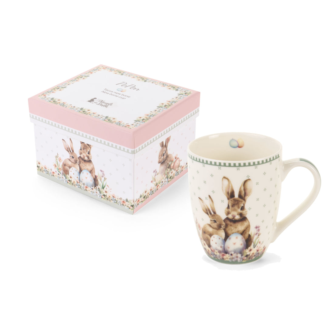 Dolce set Nuvole di Stoffa linea PePen tazza mug alta e box decorata. Decorazione pasquale con ghirlanda di coniglietti, uova colorate e fiori di campo. Confezione regalo inclusa, stile shabby chic.