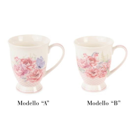 Tazza in porcellana New bone Nuvole di Stoffa con stampa primaverile di grandi fiori rosa e peonie. Bordo rifinito con motivi ornamentali classici e cornice rosa cipria. Per tavole romantiche e shabby chic.