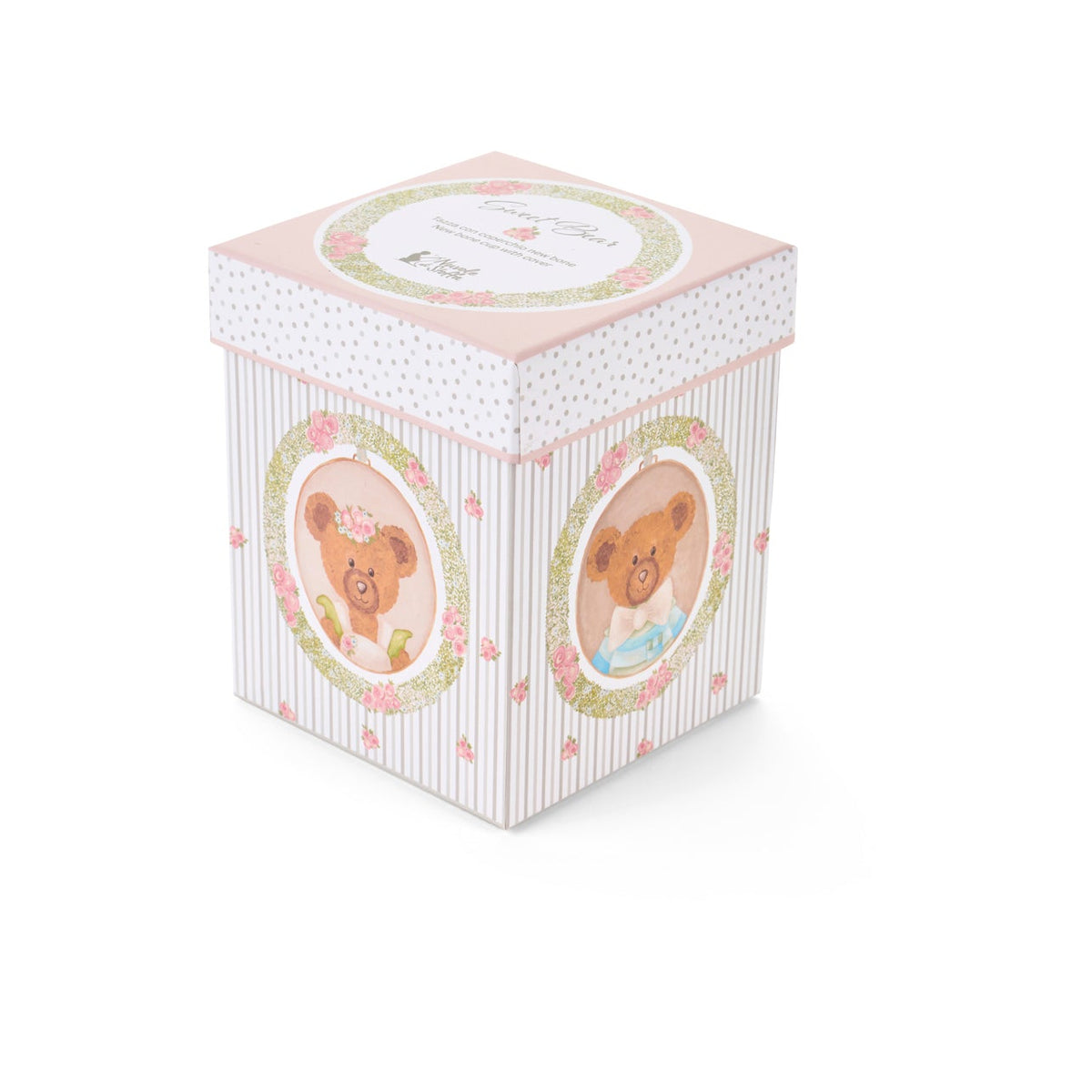 Tazze Nuvole di Stoffa linea Sweet Bear per Pasqua 2026. Medaglione centrale con orsetta e ghirlanda di rose su fondo a pois e bordi a righe sottili. Decorazione tenera per cameretta o tavola.