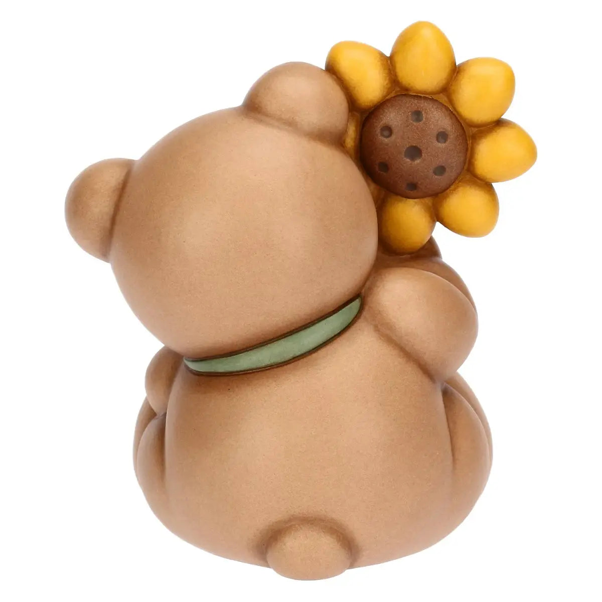 Vista posteriore del Teddy THUN grande. Schiena in ceramica sfumata, coda a rilievo, collarino verde e retro dei petali del girasole.