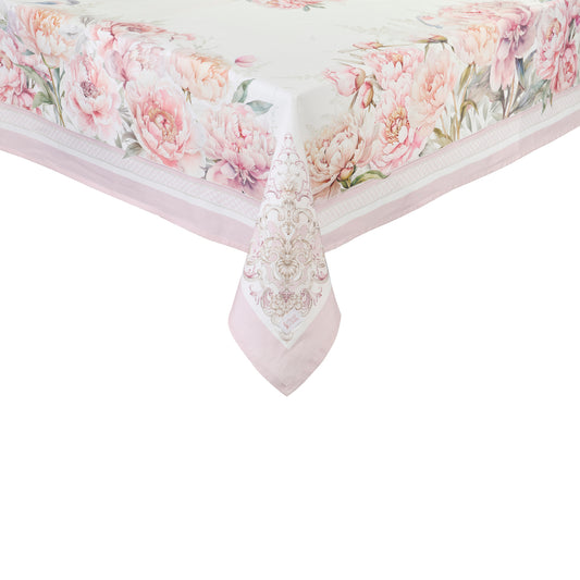 Tovaglia Nuvole di Stoffa con stampa primaverile di grandi fiori rosa e peonie. Bordo rifinito con motivi ornamentali classici e cornice rosa cipria. Tessuto elegante per tavole romantiche e shabby chic.