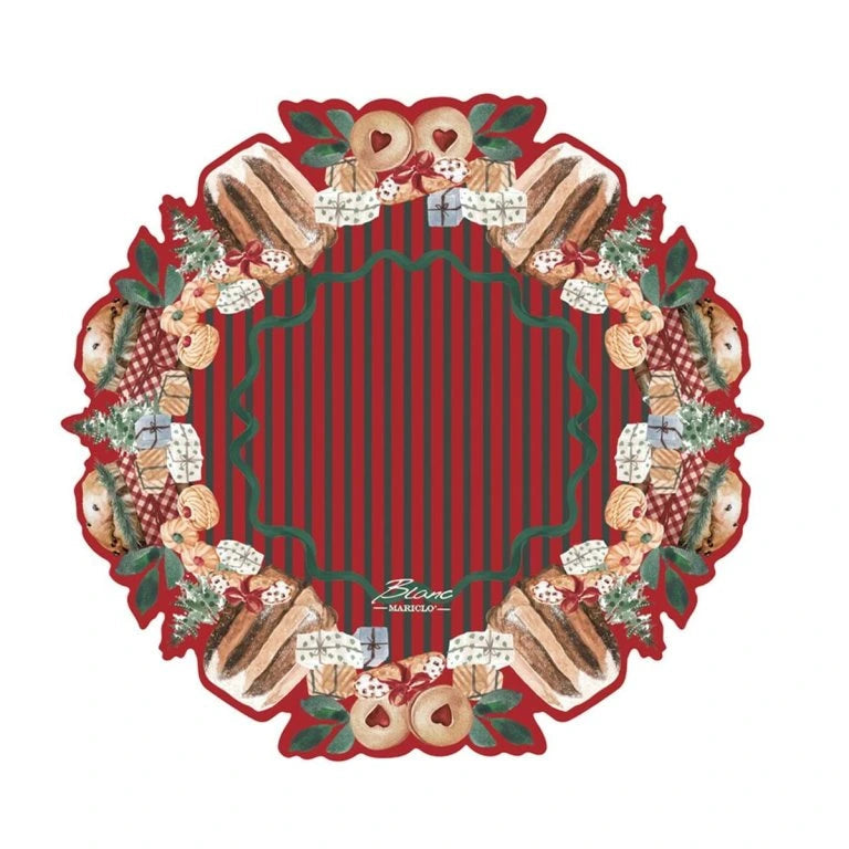 Tovaglietta rotonda in vinile Blanc Mariclo con bordo sagomato. Il design presenta un centro a righe rosse e verdi circondato da una ghirlanda illustrata con pandori, biscotti, regali e rami di pino.