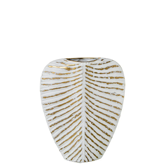 Vaso decorativo bianco e oro firmato E-Camacho, caratterizzato da una forma piatta e affusolata che riproduce fedelmente la struttura di una foglia tropicale con venature in rilievo dorate. Questo elegante complemento d'arredo di design unisce una finitura materica a un'imboccatura sottile, ideale come centrotavola ricercato o soprammobile di lusso per valorizzare interni moderni e sofisticati.